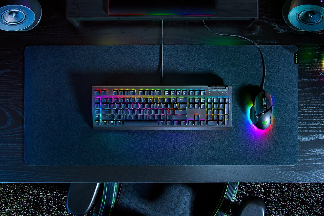 Razer BlackWidow V4 X 電競遊戲鍵盤