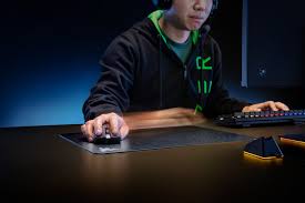 Razer Acari 低摩擦滑鼠墊