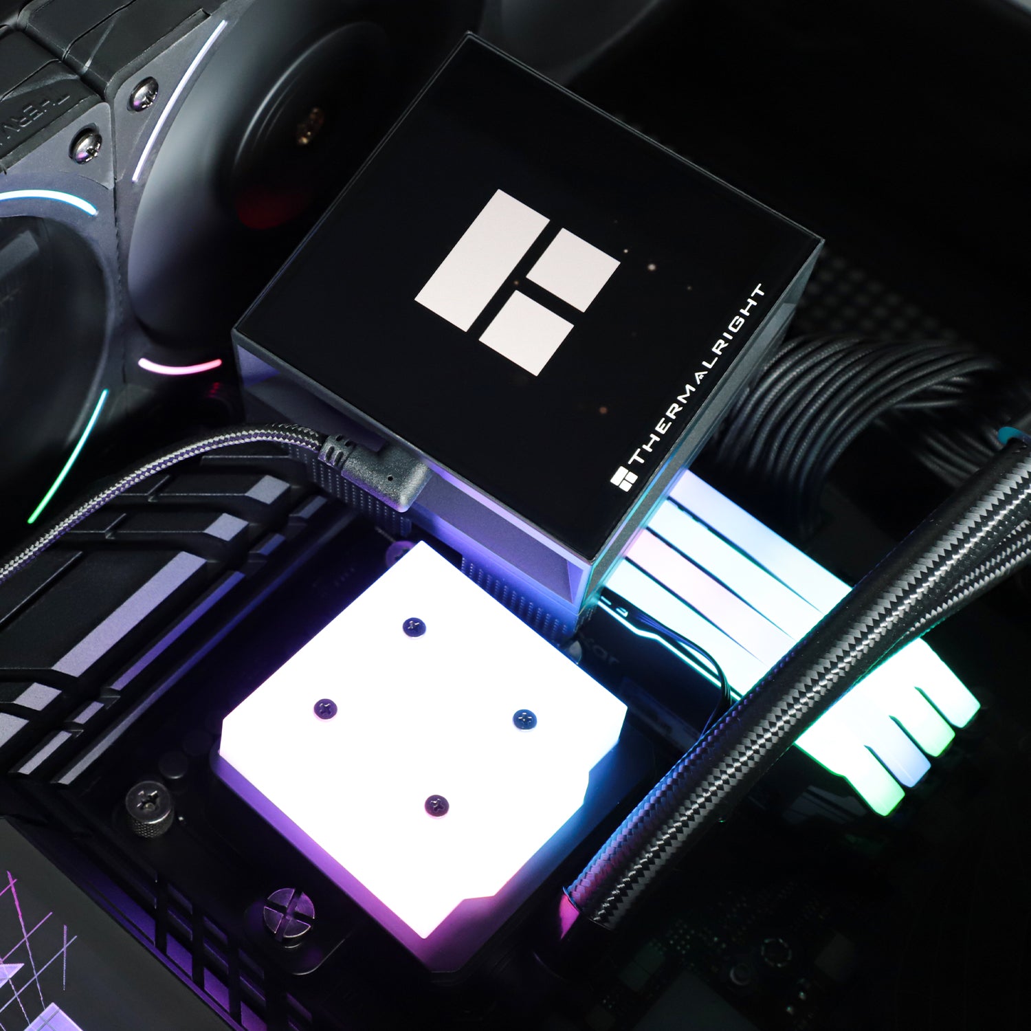 Thermalright Hyper Vision 360 ARGB WaterCooler 水冷散熱器