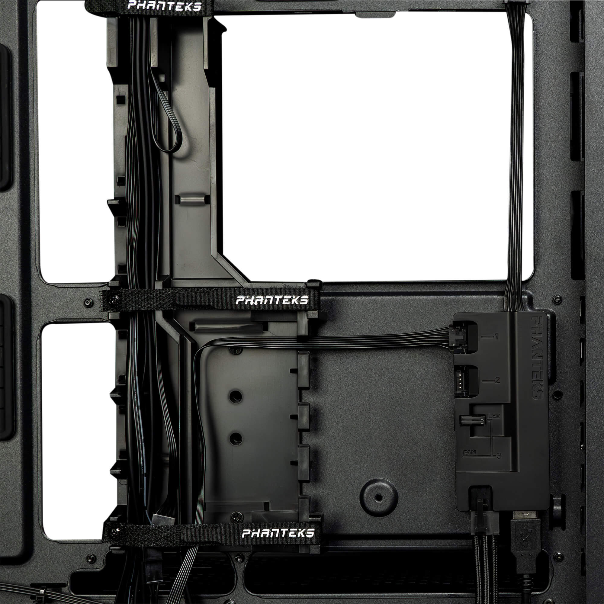 Phanteks NEXLINQ HUB 風扇控制器