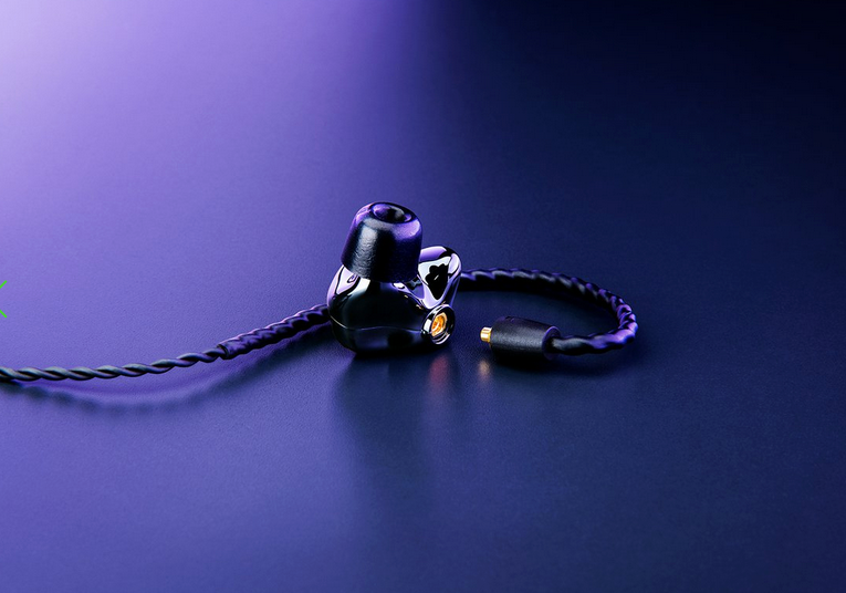 Razer Moray - Ergonomic In-ear Monitor for All-day Streaming  適合全天直播的人體工學設計入耳式監聽耳機