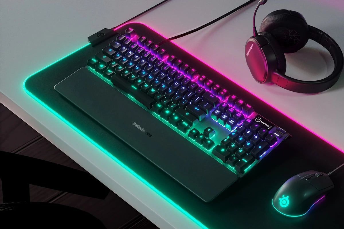 SteelSeries Apex 5 遊戲鍵盤