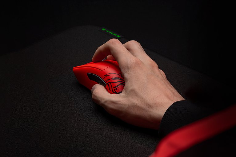 Razer DeathAdder V3 Pro 超輕無線電競滑鼠 classic base 1000Hz