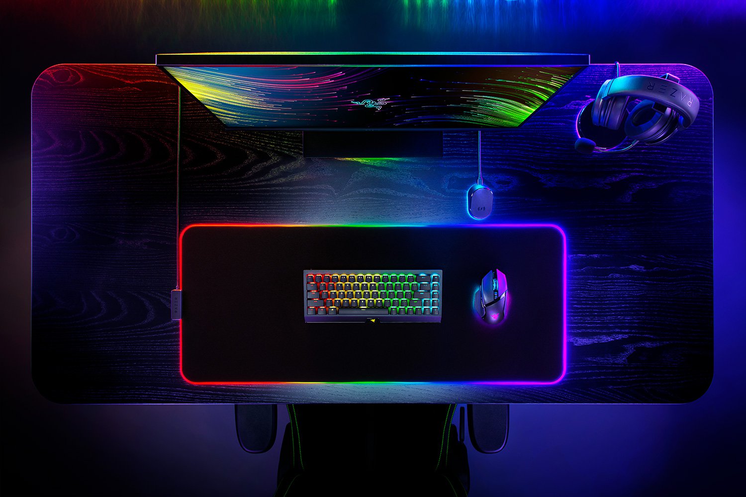 Razer Strider Chroma 混合式滑鼠墊